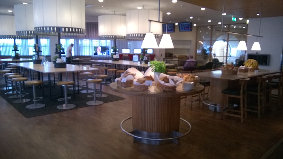 SAS Lounge ARN T5 Dining Area
